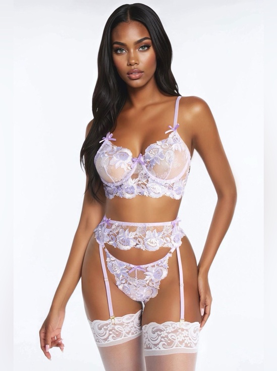 Fashion Nova Other - Fashion Nova Lavender Floral Lace Bra & Garter Set
